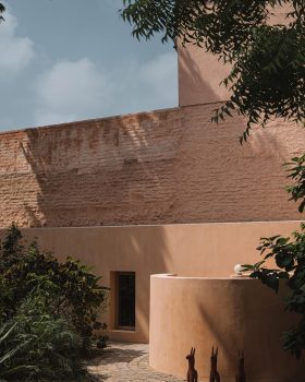 办公建筑丨印度丨Iksoi Studio（Dhawal和Mansi Mistry）