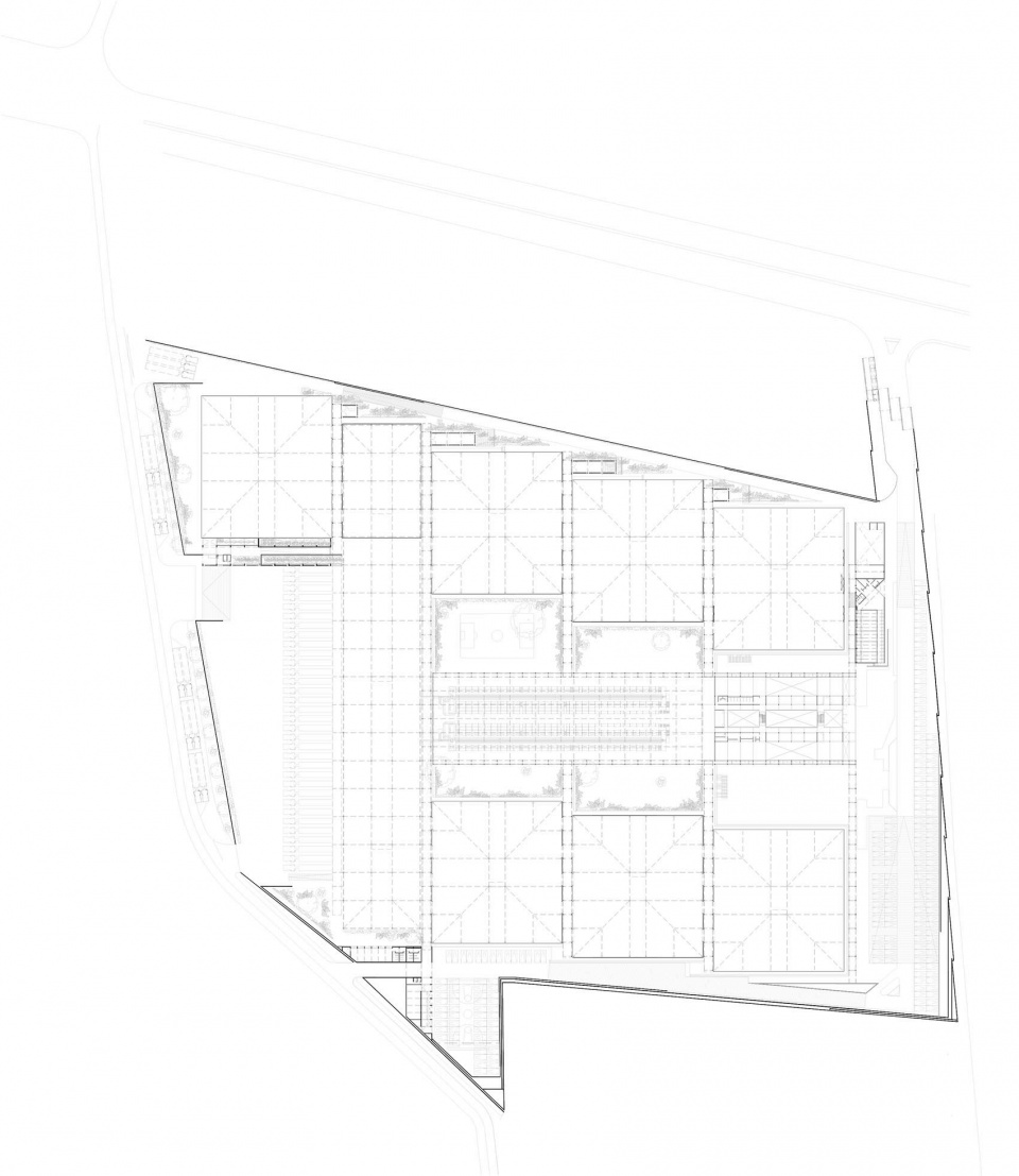 墨西哥 CBG 园区 | 钢筋混凝土与绿色花园的工业风范-49