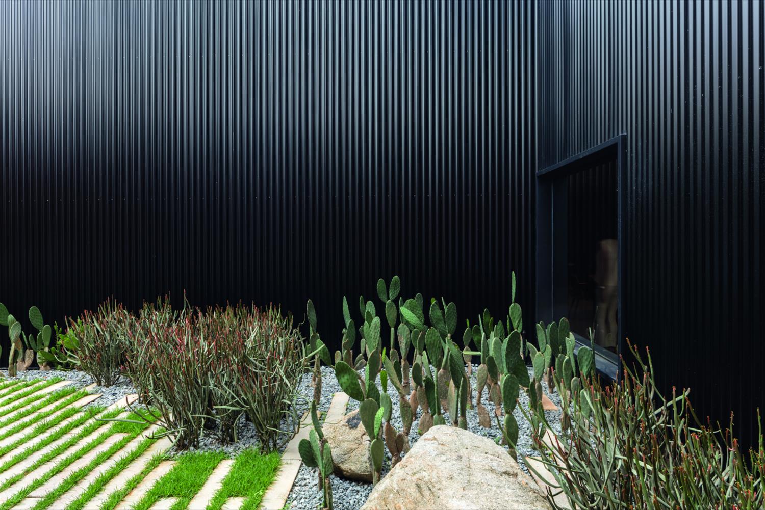 巴西 Mula Preta 商业展示厅-2