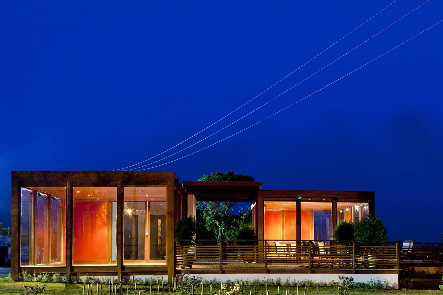 巴西 Campos de Jordão 的透明图书馆咖啡厅-13