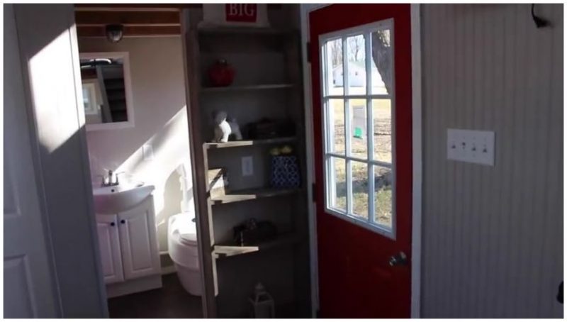 Blue Vinyl Tiny Trailer House Has All Comfort - Small House Decor-7