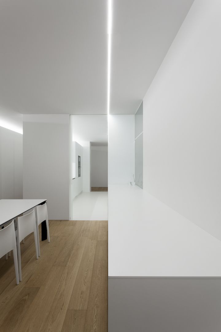 白漆润色,空间焕新——瓦伦西亚公寓设计-31