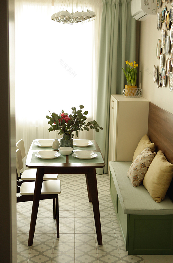 乌克兰基辅色彩明亮的预算公寓设计-12