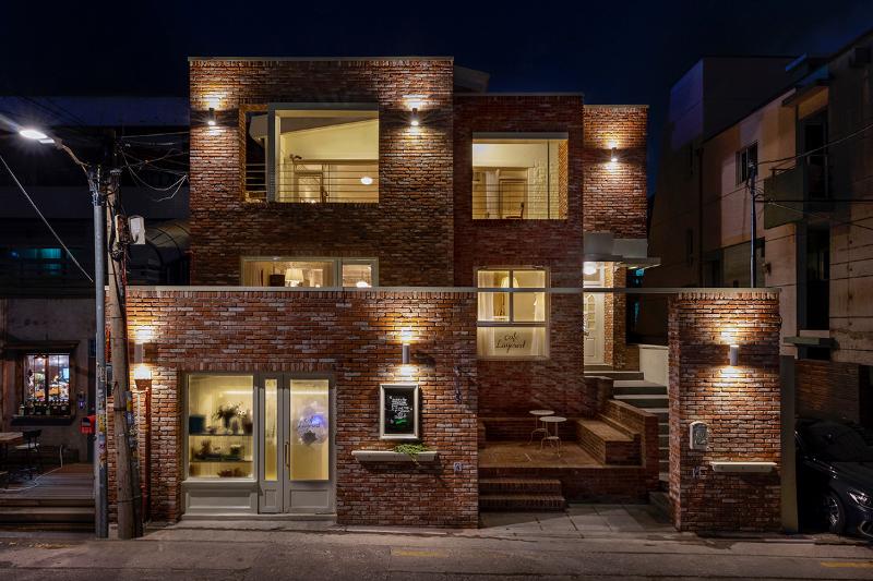 欧式家庭氛围的简约咖啡馆设计-12