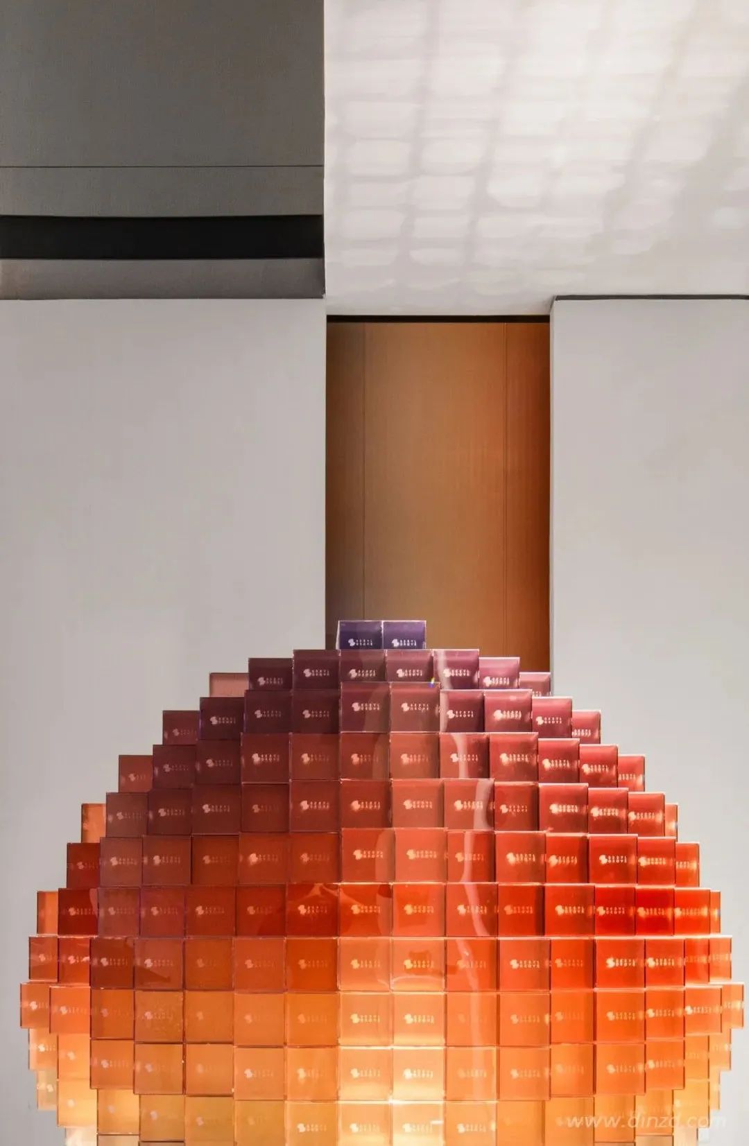 重庆衿湖翠林售楼部 | 无界星辰，艺术与生活的和谐共生-12