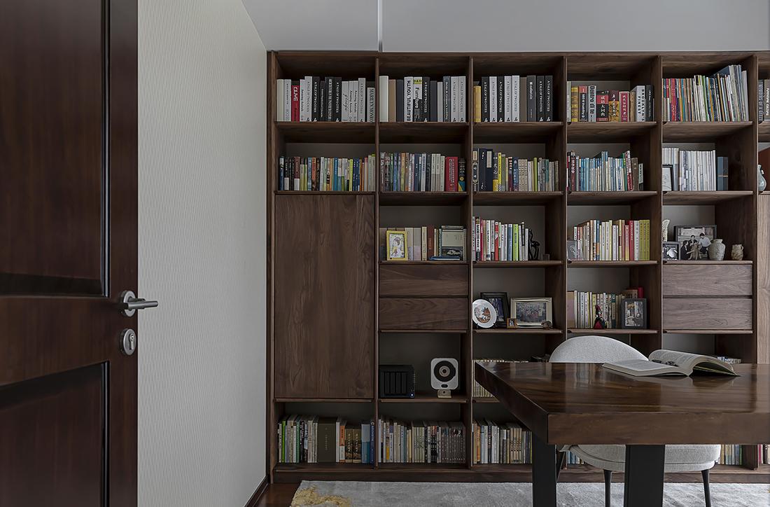 轻奢优雅的黑胡桃空间艺术-21