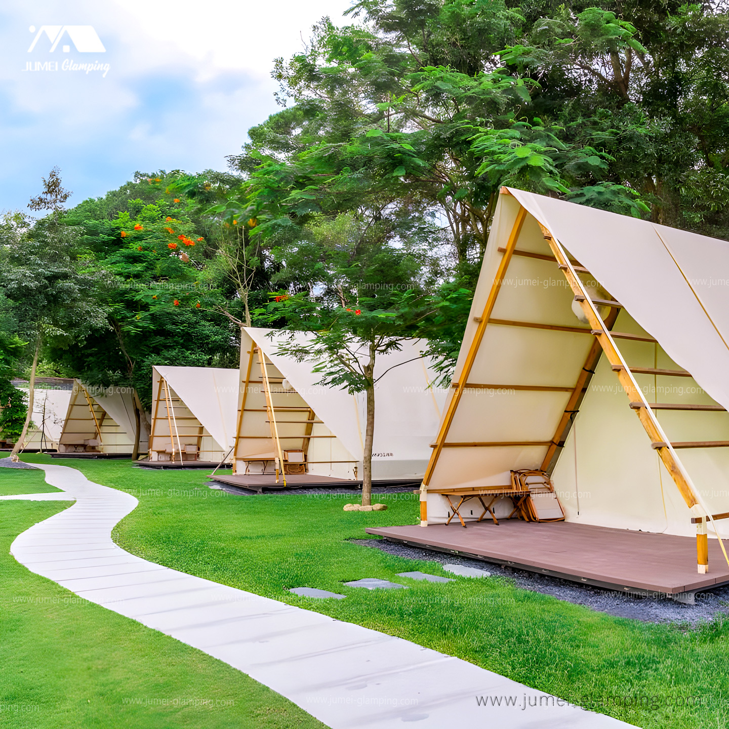 带平台Safari帐篷及Aframe Safari帐篷的露营地-2