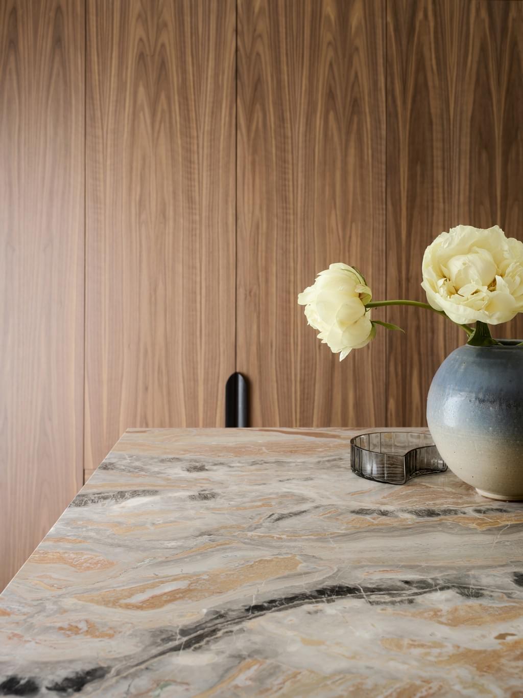 湖景别墅（注：House一般指独立式住宅，别墅较为贴合，若具体情境中更强调普通房屋，也可译为湖景房屋 ，但按照常规理解这里用湖景别墅更合适） 丨Arent&Pyke-30