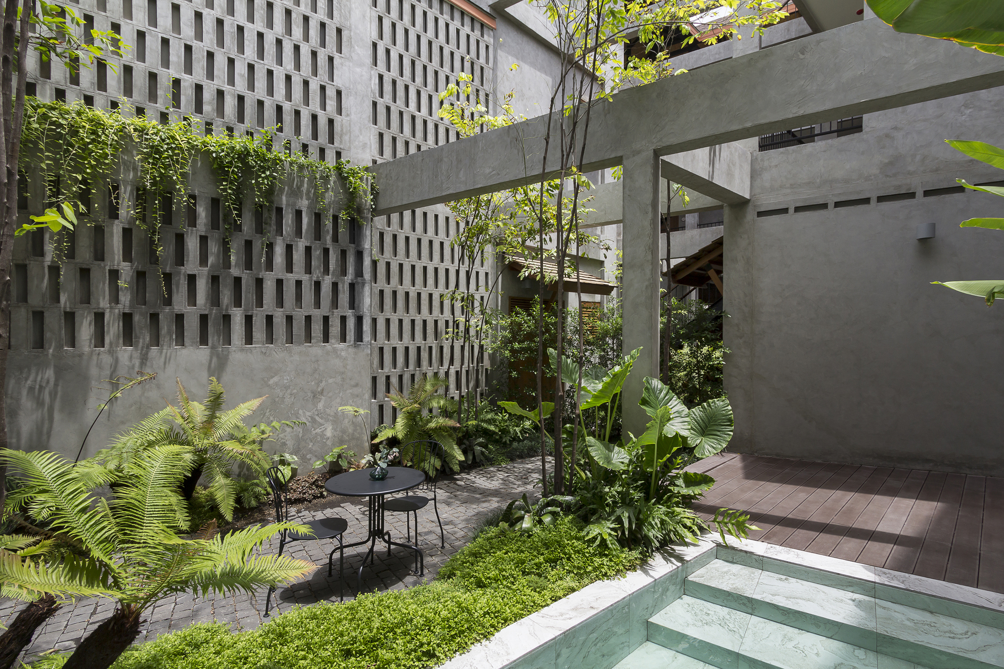 Hidden Garden Hostel / Full Scale Studio-25