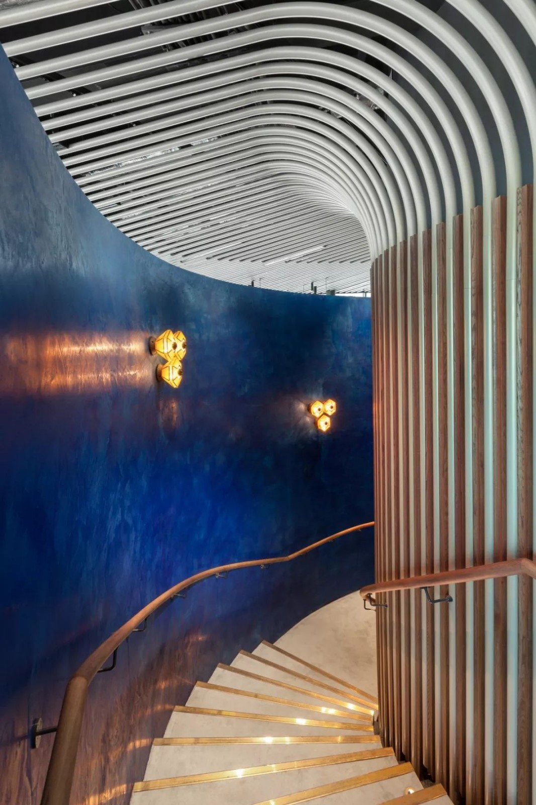 汤姆·迪克森 | 从摇滚贝斯手到设计巨星-40