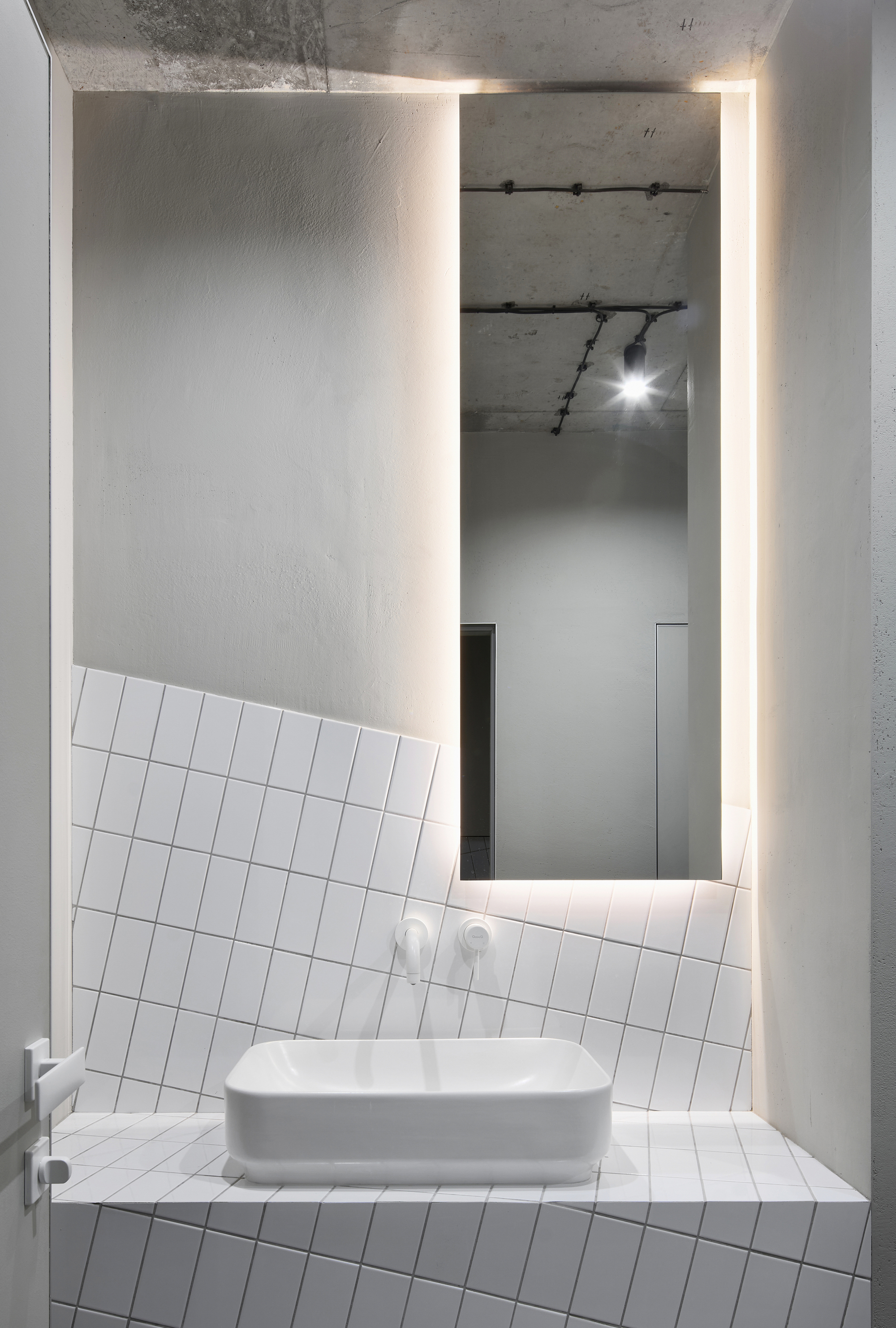 办公室音频视频，线条设计工作室丨俄罗斯加里宁格勒-43