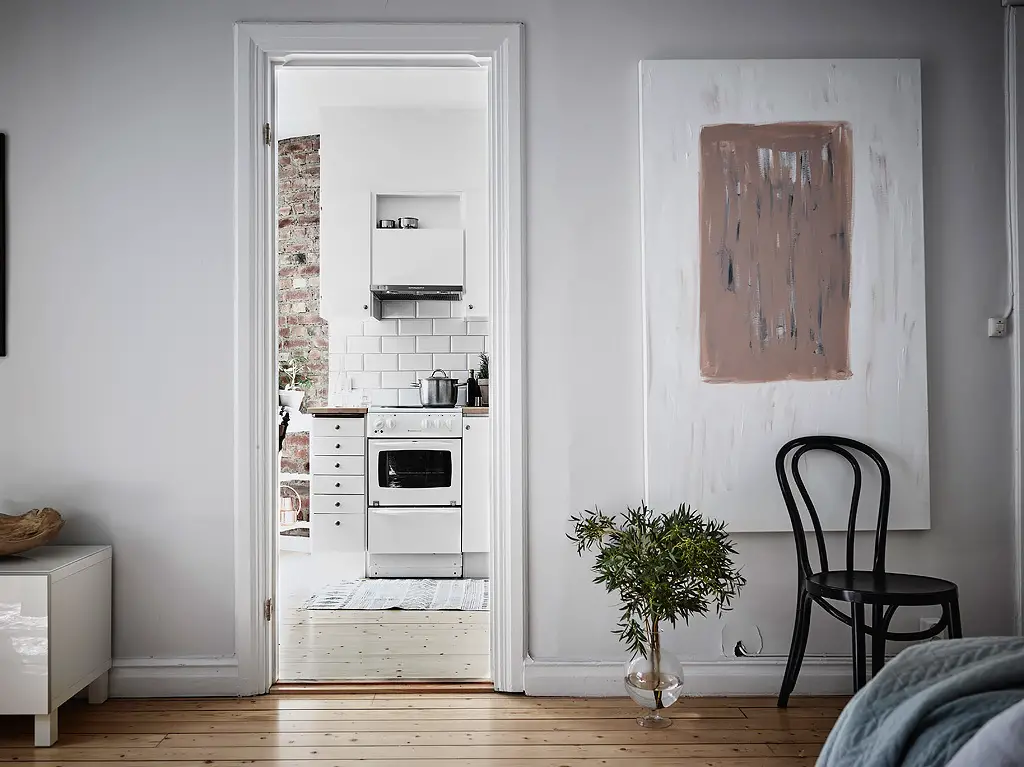 瑞典古建筑中的优雅工作室-7