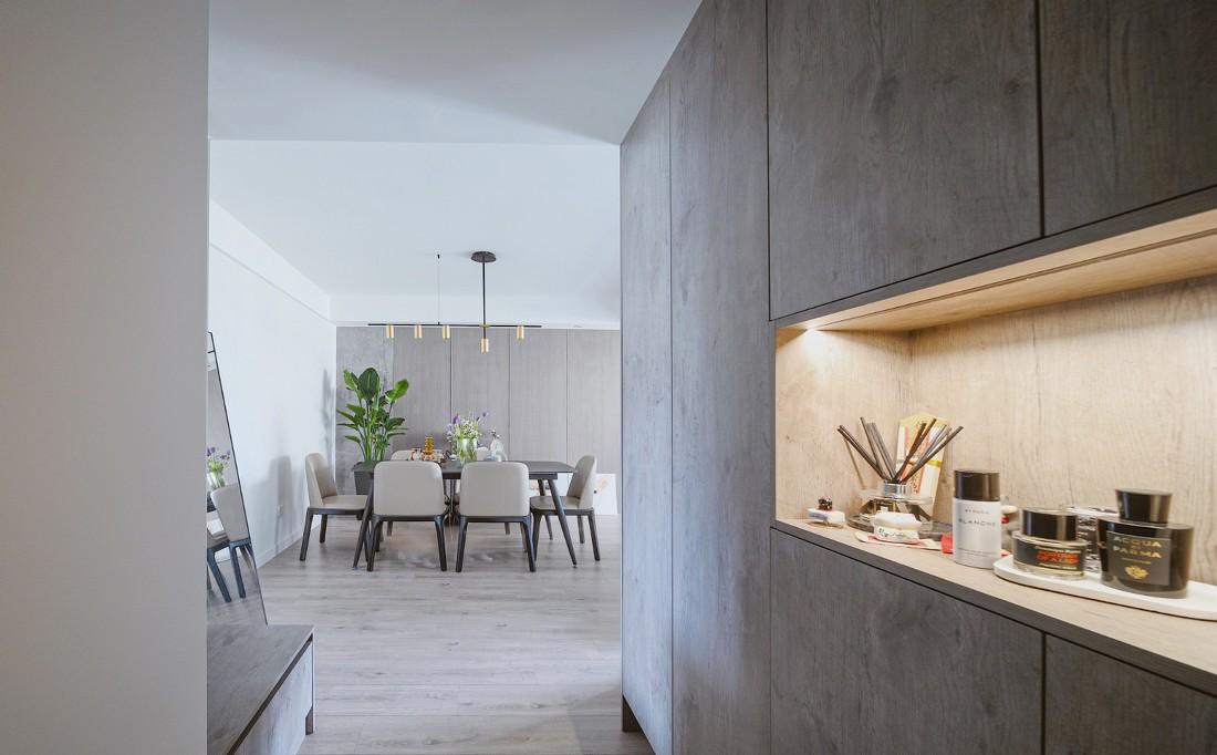 现代简约三居室 原木风格温馨家居设计-17