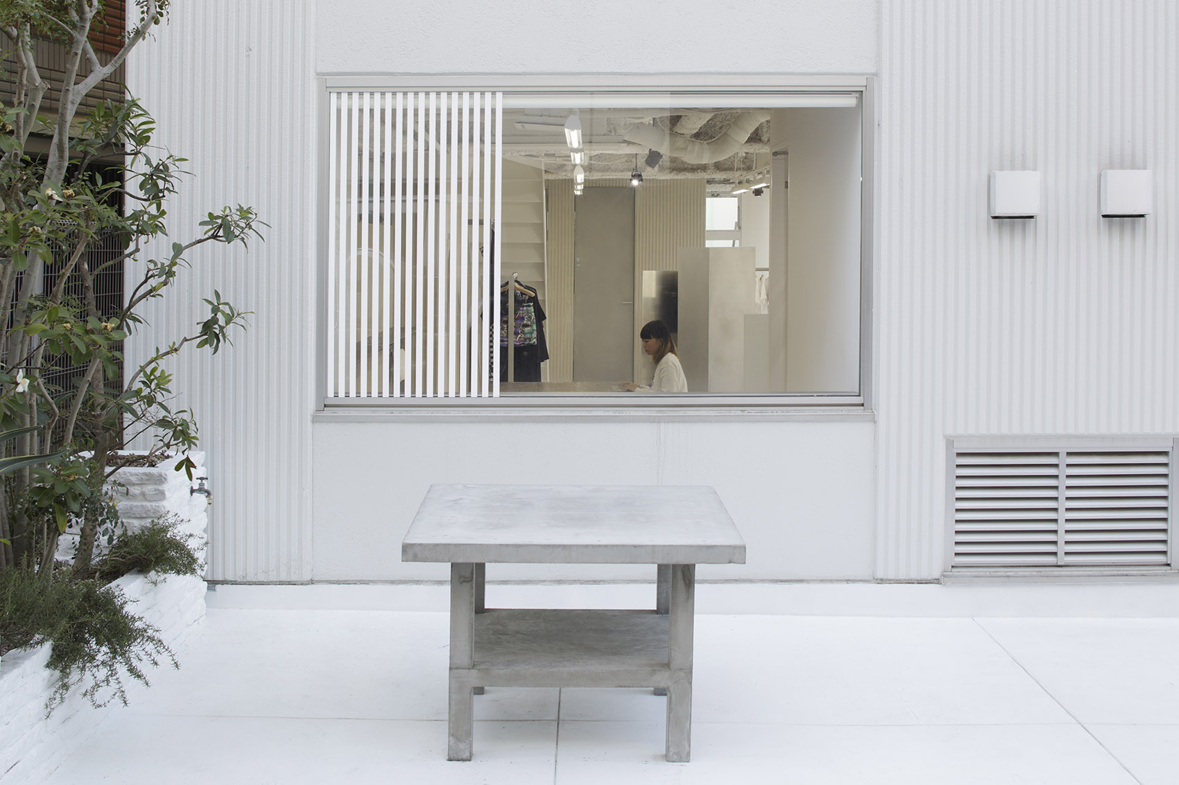 “高雅灰”商店 / Ciguë-5