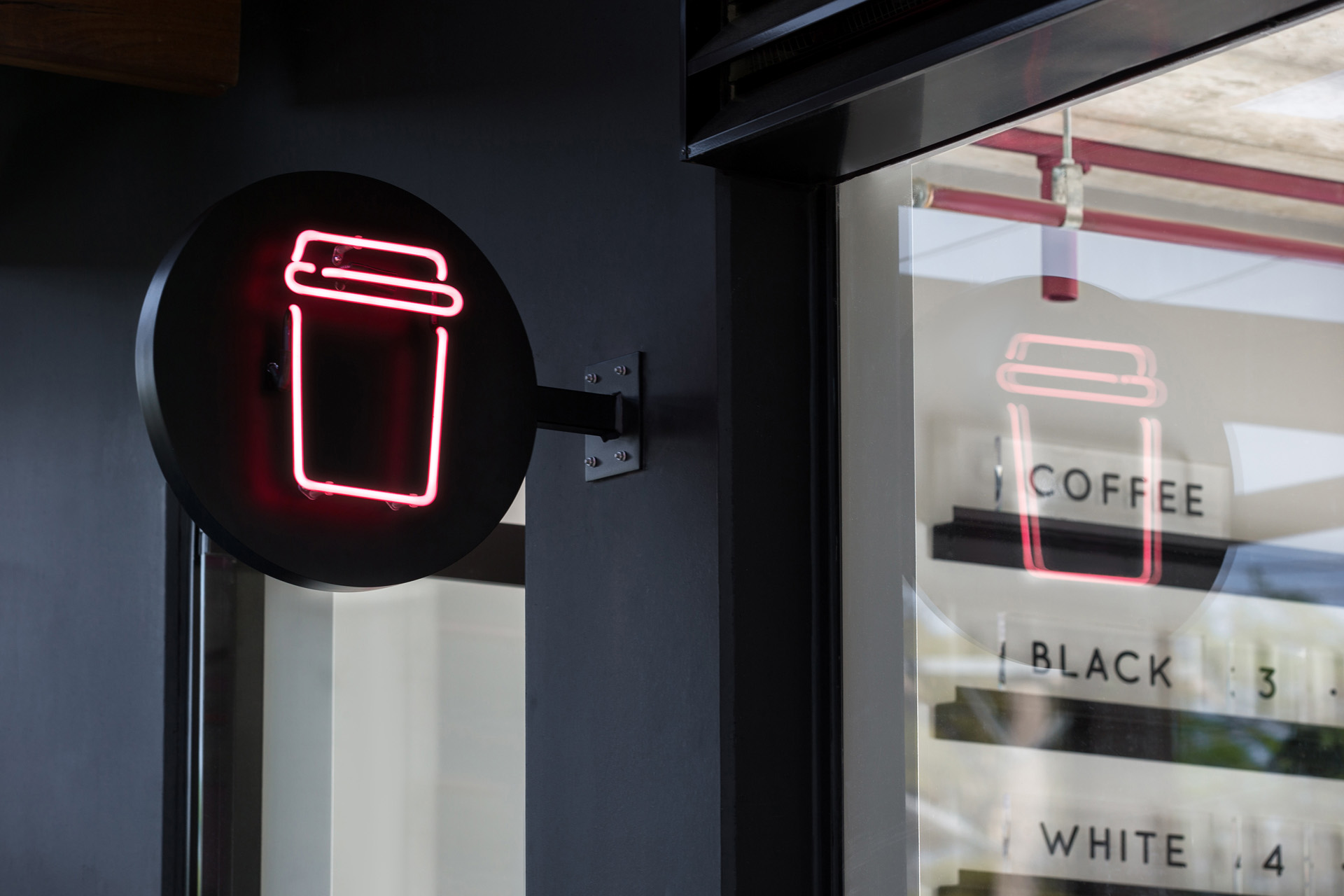 Pinkie Jean-Pierre Biasol-1