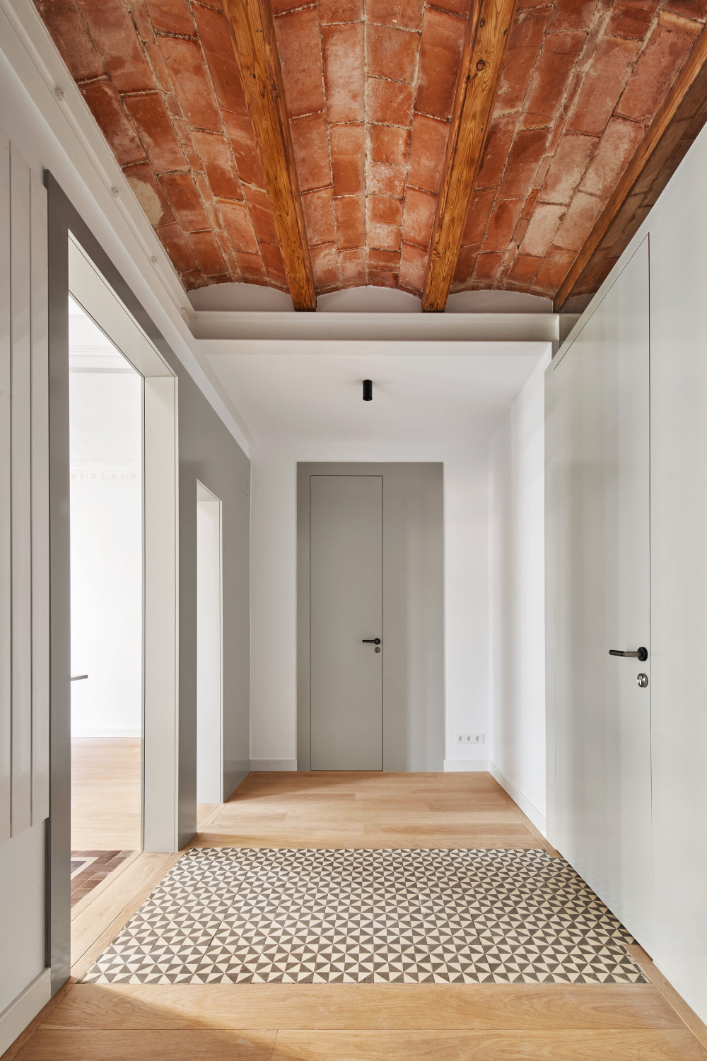 西班牙巴塞罗那现代复古住宅设计丨estudio COA-30