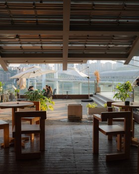 Mountain Alley Rooftop Teahouse Pavilions / RY+P architects