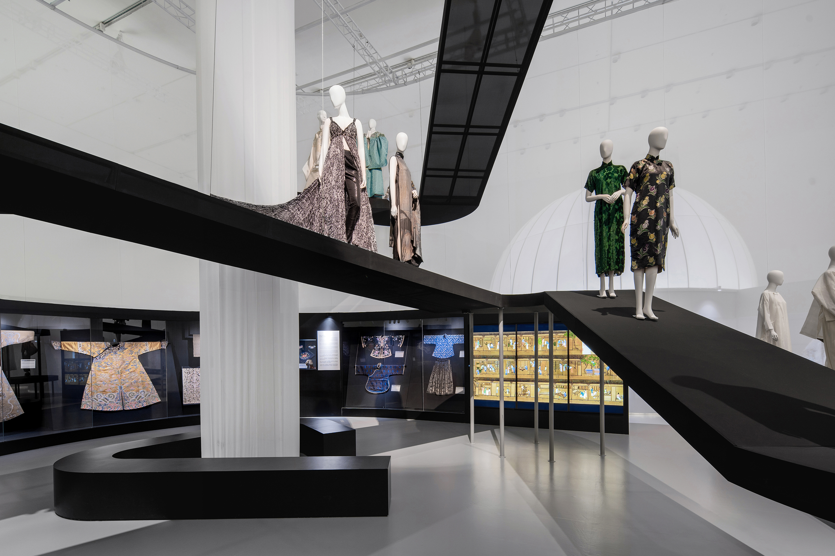 V&A 博物馆“时尚与自然”展览丨中国深圳丨Studio 10-54