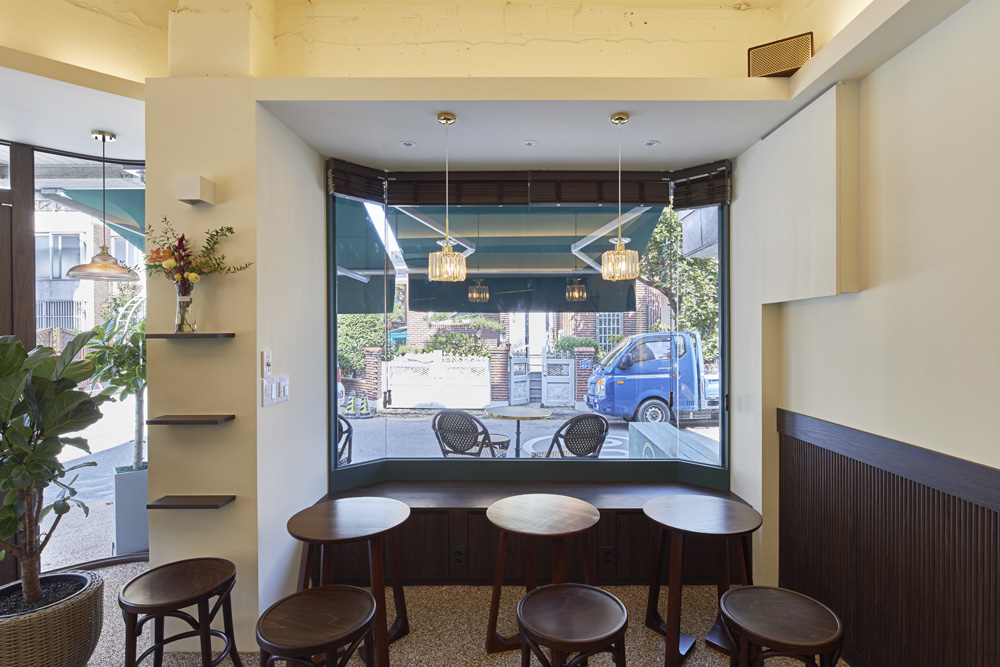 韩式简约咖啡厅设计，突出空间舒适感-11