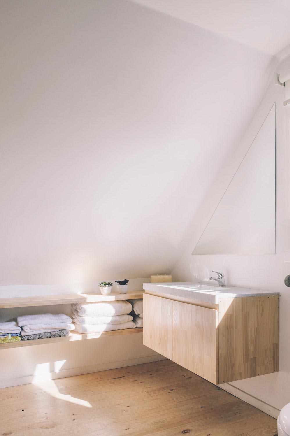 Remodelling of a house by making a typological variation of it by Romero Silva Arquitectos   CAANdesign  Architecture and home design blog-16