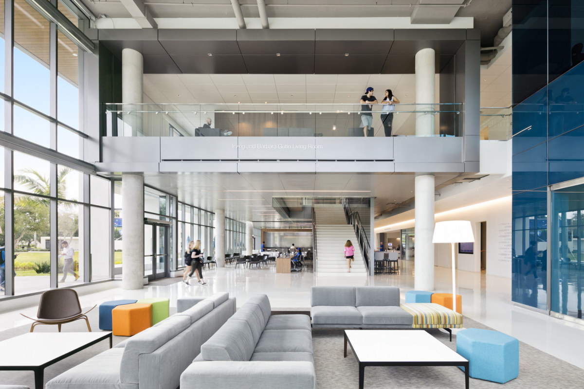 克里斯汀·E·林恩大学中心-5