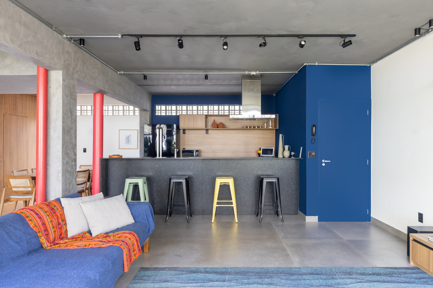 巴西利亚色彩公寓的惊艳蜕变丨巴西巴西利亚丨Umdiedro Arquitetura-7