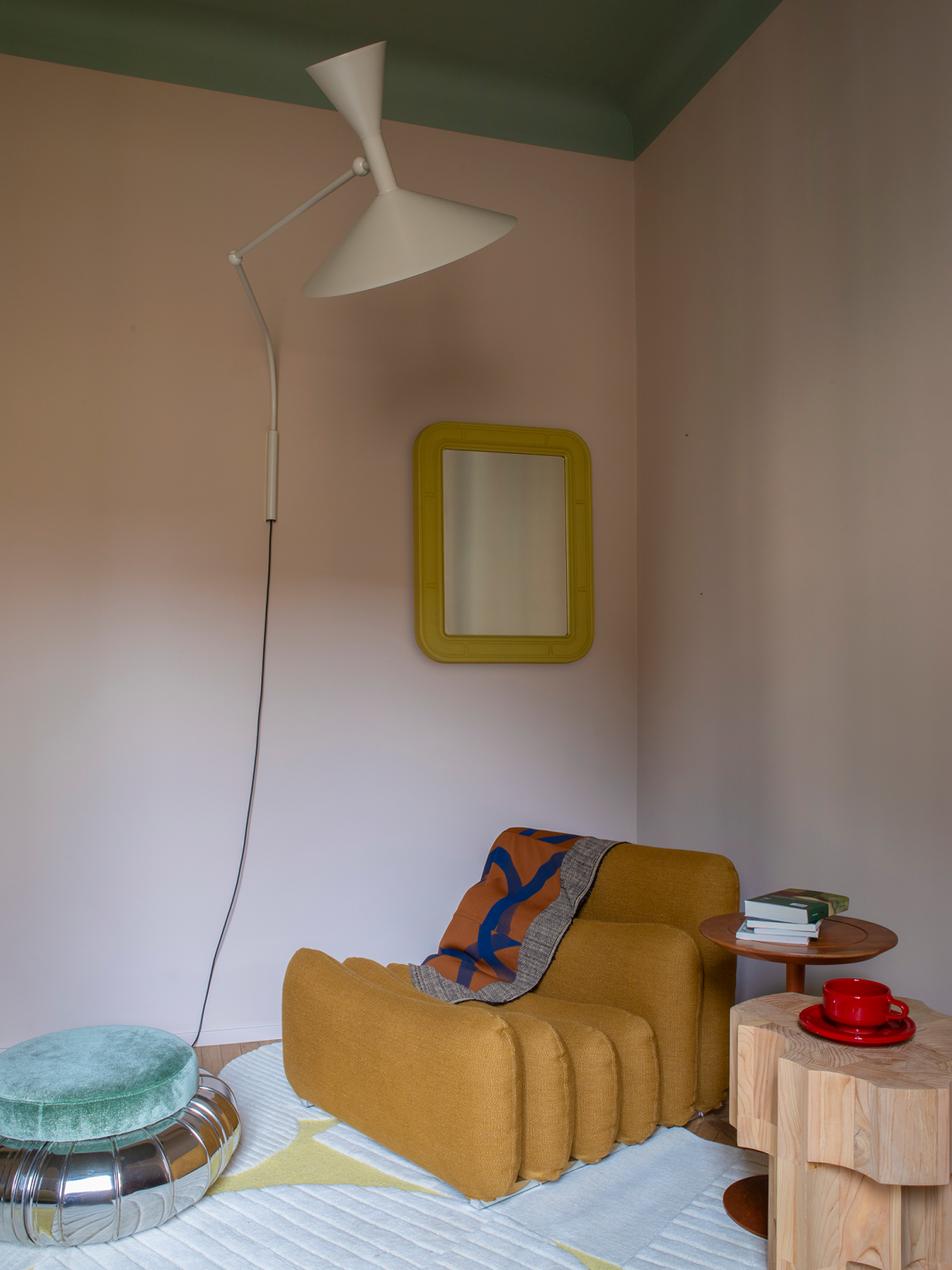 网飞热剧男作家，家里拥有柔性一面-29