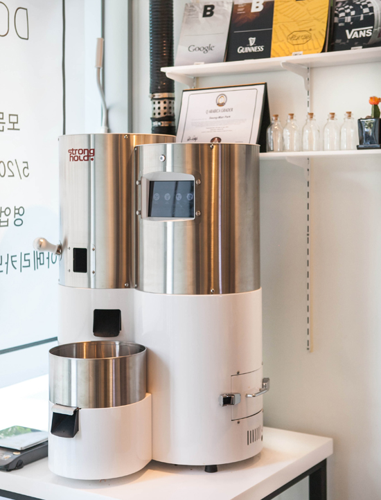 首尔道峰区 10 坪现代咖啡厅设计-7