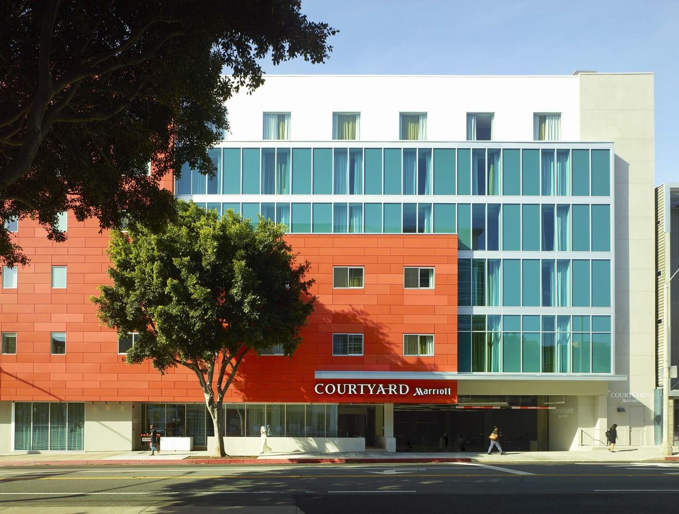 海滨城市酒店设计 | 圣塔莫尼卡市中心的两家酒店-36