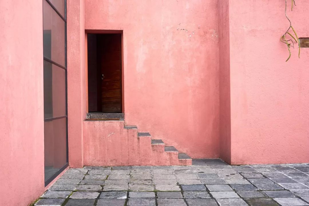 巴拉甘的色彩与光影 · 墨西哥建筑的诗意空间丨路易斯·巴拉甘-11