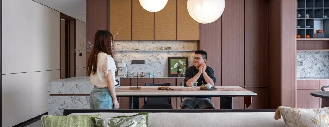 红瓦设计·实景案例丨131㎡精装改现代简约，双移门后居然暗藏玄机，这样设计多出两间房！-161