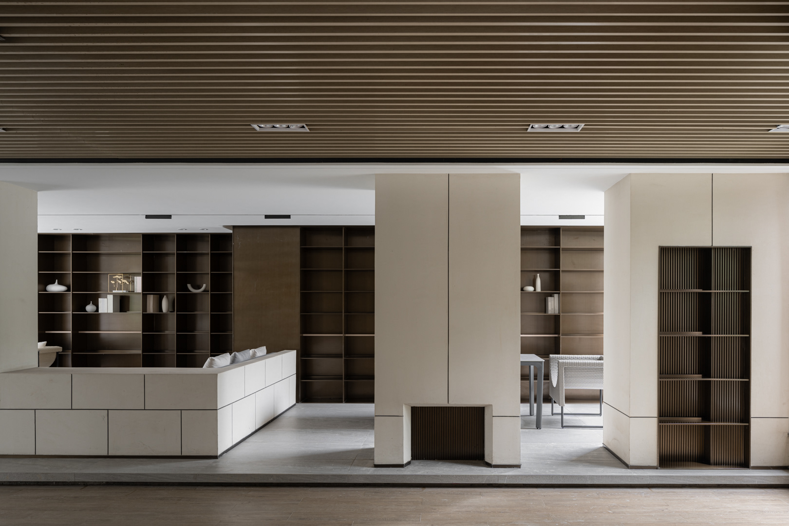 浙江台州中天望江府架空层丨中国台州丨回声营造-7