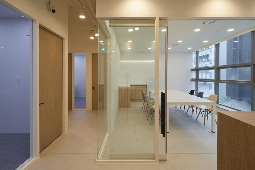 白色木纹，打造温馨学习空间-4