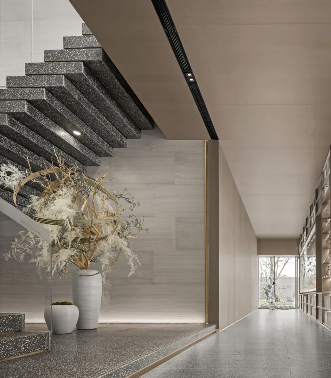 招商·金茂·正荣青山湖•依云上城营销中心丨中国南昌丨上海飞视设计-39