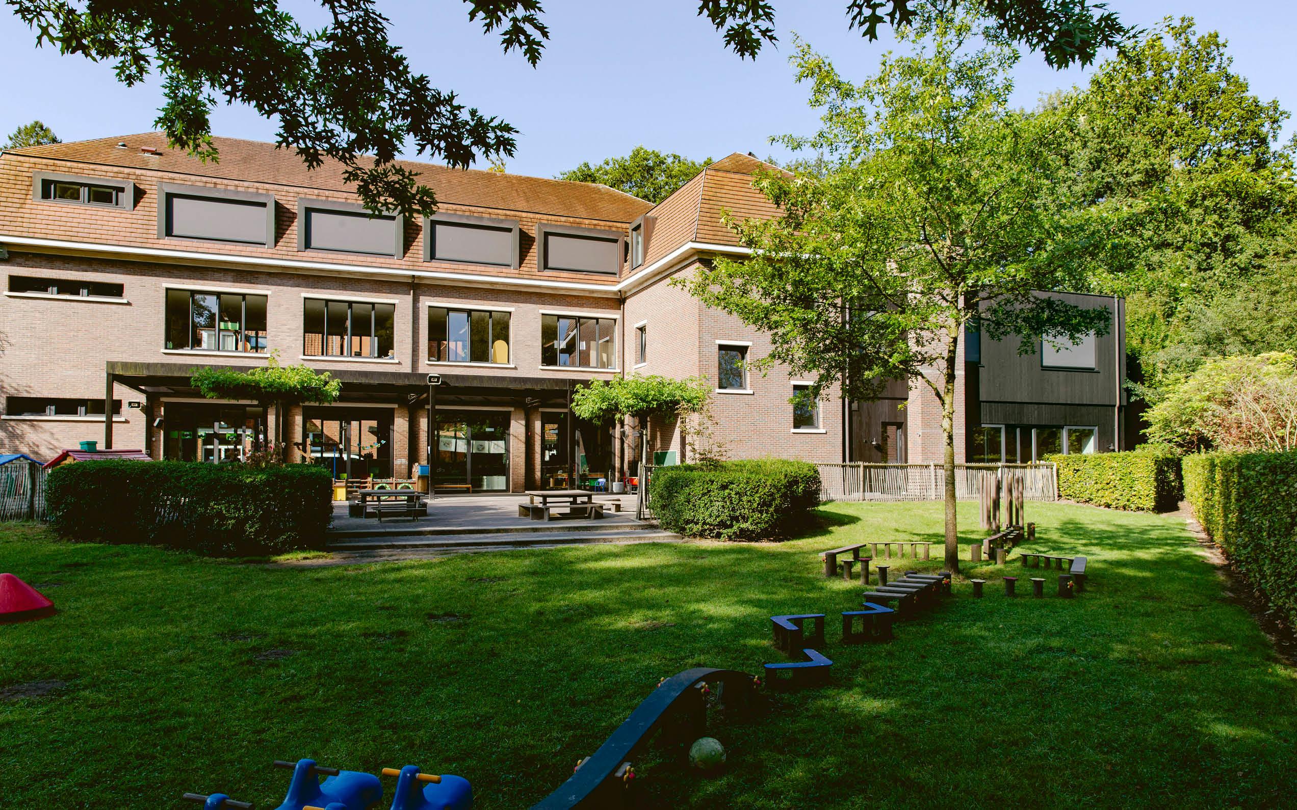 Kleuterschool St. Jan Berchmanscollege /  AIDarchitecten-14