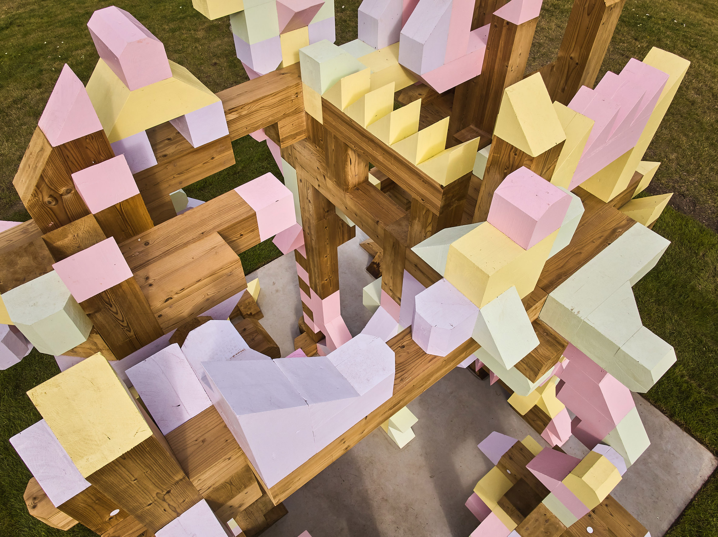 全球首个 NFT 社区共建建筑在爱沙尼亚落成-30