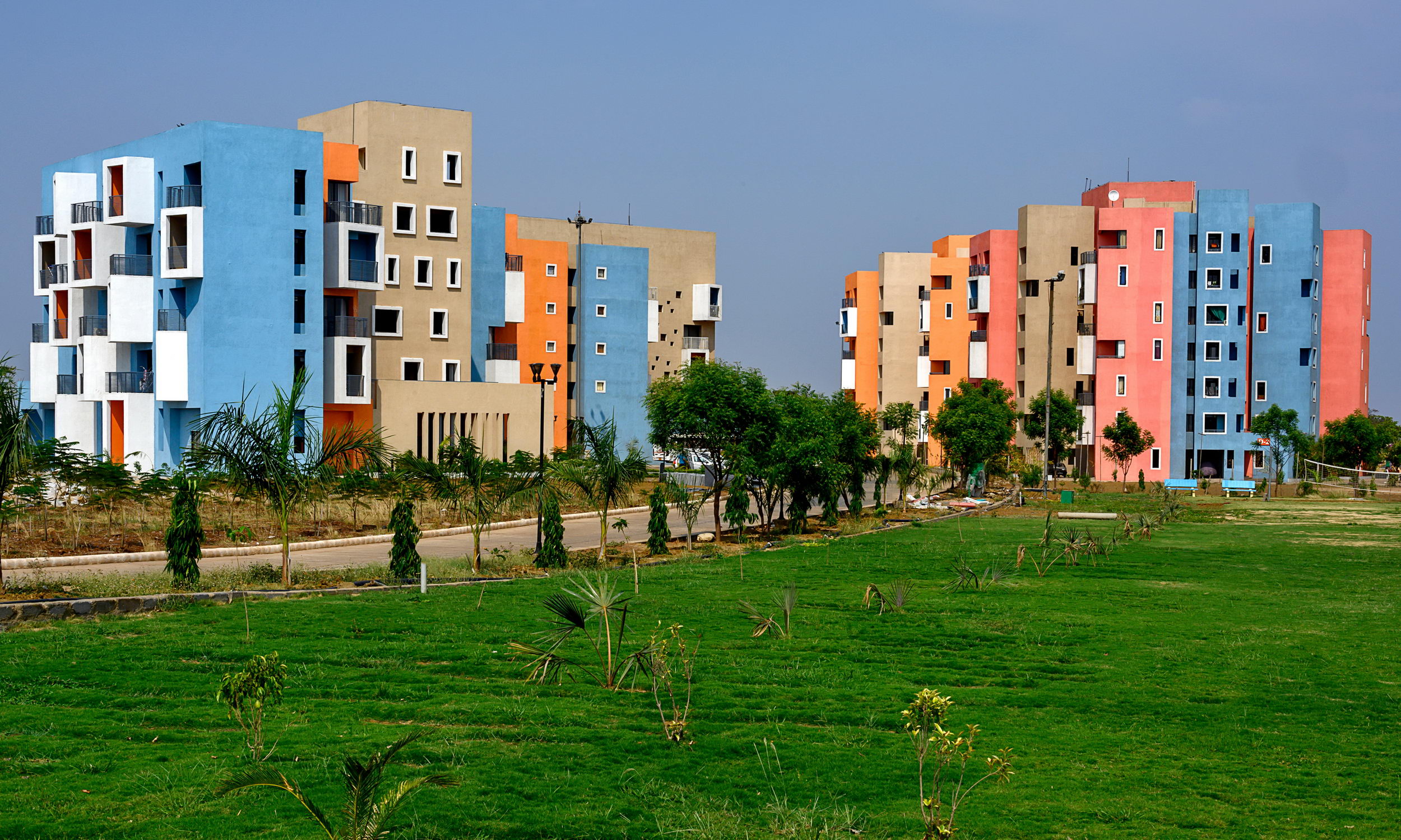 印度 Shree 小镇 | 色彩斑斓的可持续住宅设计-6