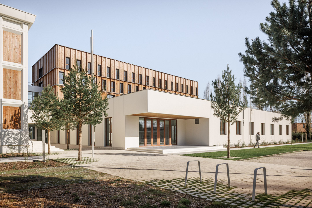 Training center, residence and workshops for apprentices | Atelier Téqui Architectes-22