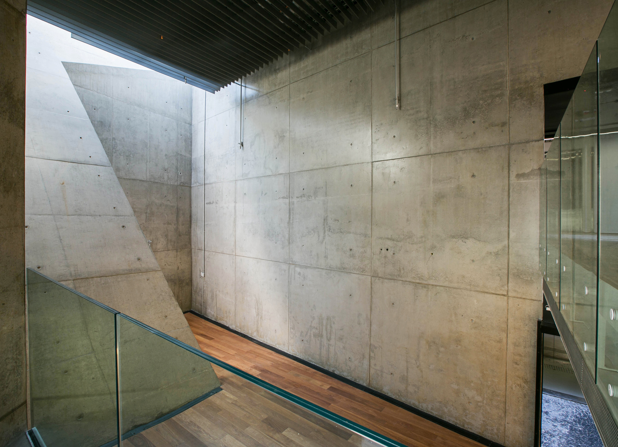 Porto Seguro Cultural Center / Yuri Vital-42