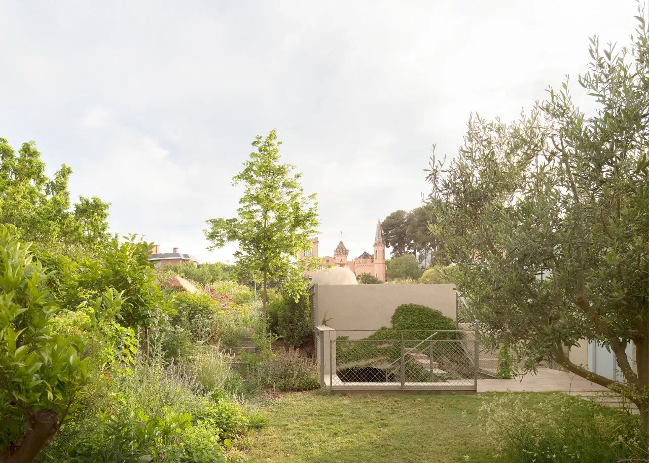 隐匿私宅,精神的乌托邦丨西班牙巴塞罗那丨SOG design-13