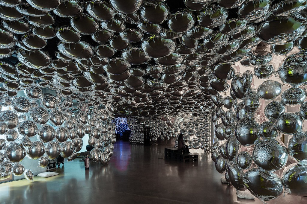 《风扇骚乱事件》——灵活多变的空间设计-22