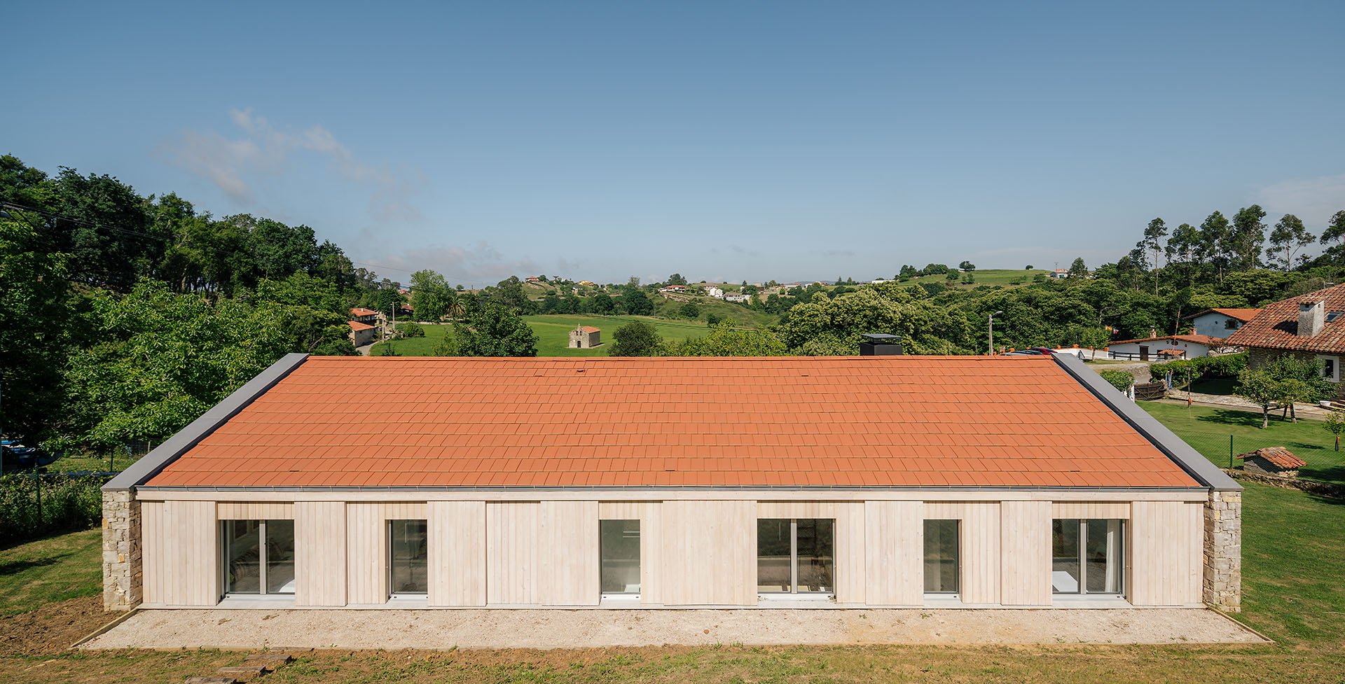 融合传统与当代的西班牙乡村别墅设计-8