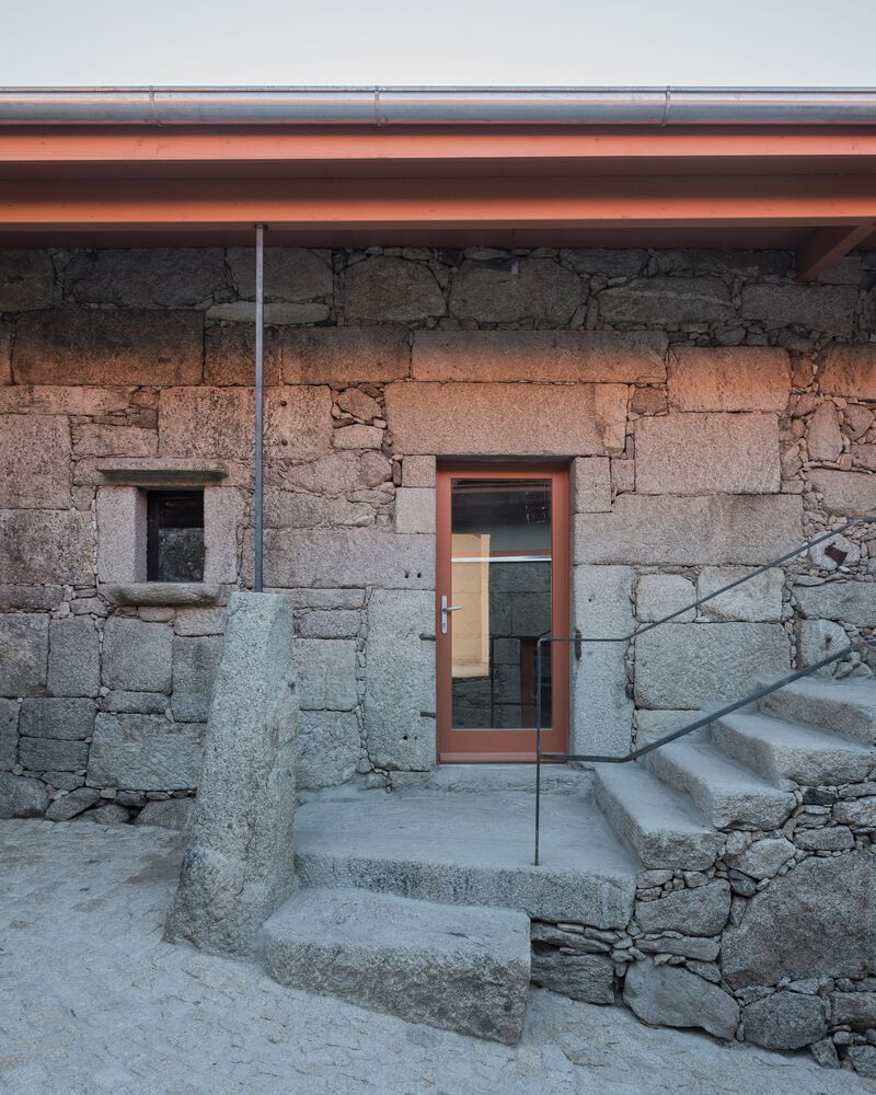 农业建筑变身休闲中心-12