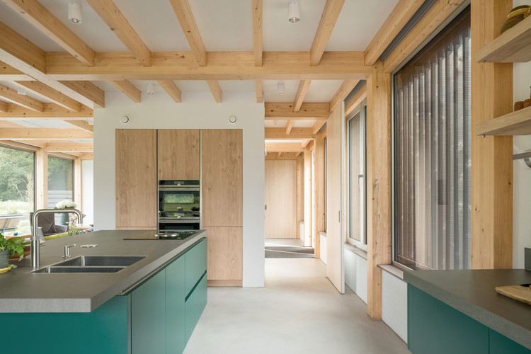 荷兰现代农庄中的两套住宅与工作室-26