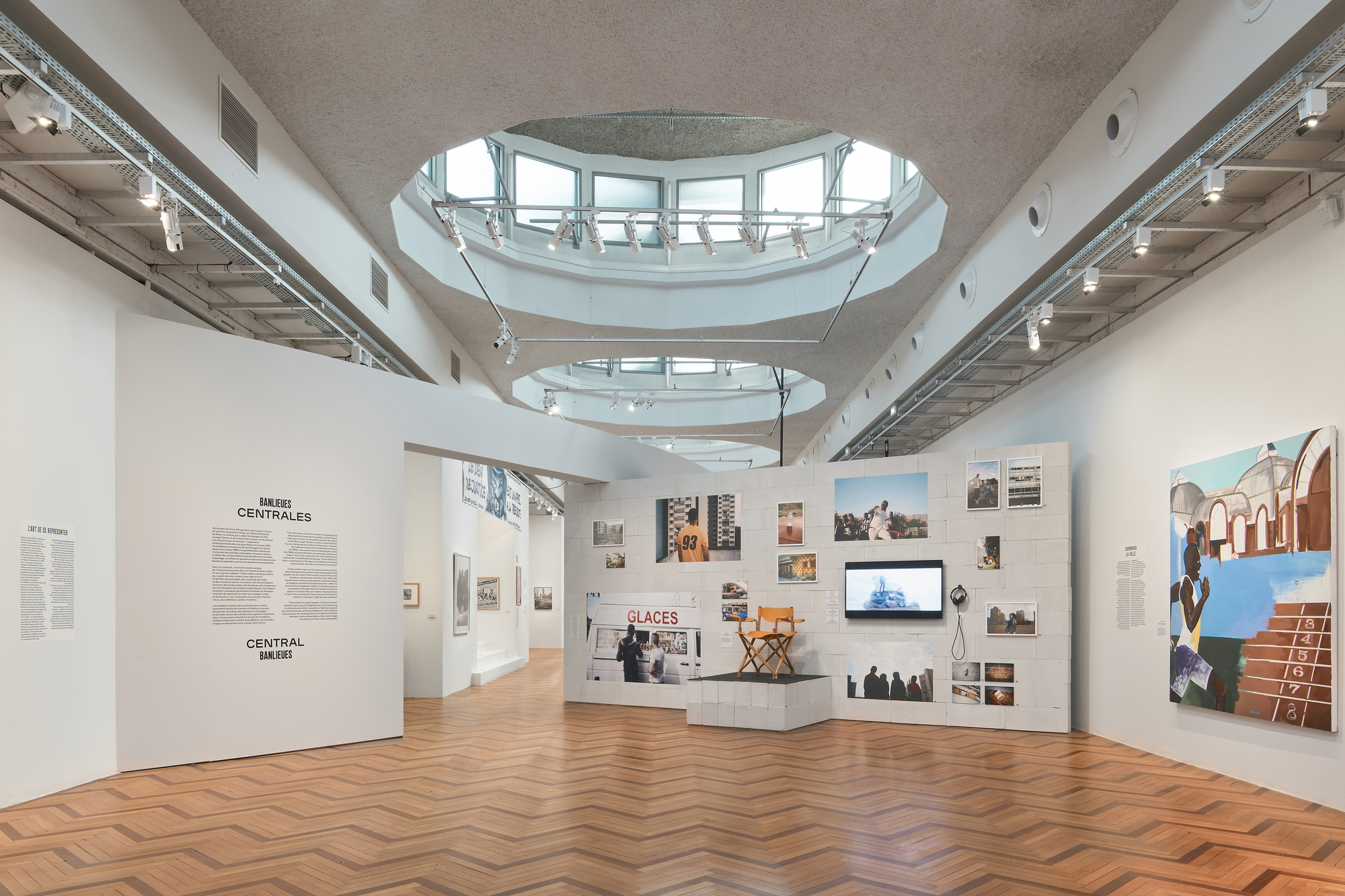 Banlieues Chéries Exhibition / Roll-18