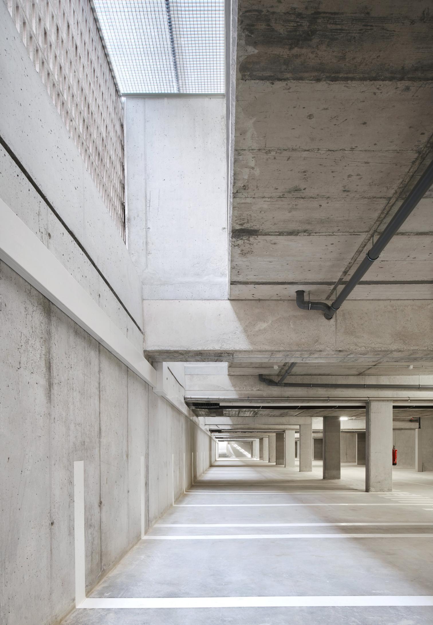 巴塞罗那 Bon Pastor 社区 54 户社会住房丨西班牙巴塞罗那-10