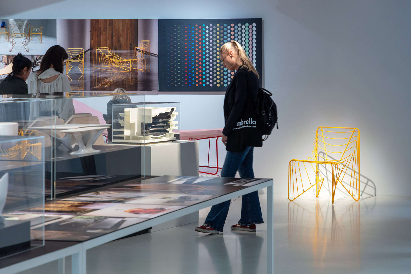 “形式塑造功能”家具设计展丨英国伦敦丨Zaha Hadid Architects（扎哈·哈迪德建筑事务所）-16