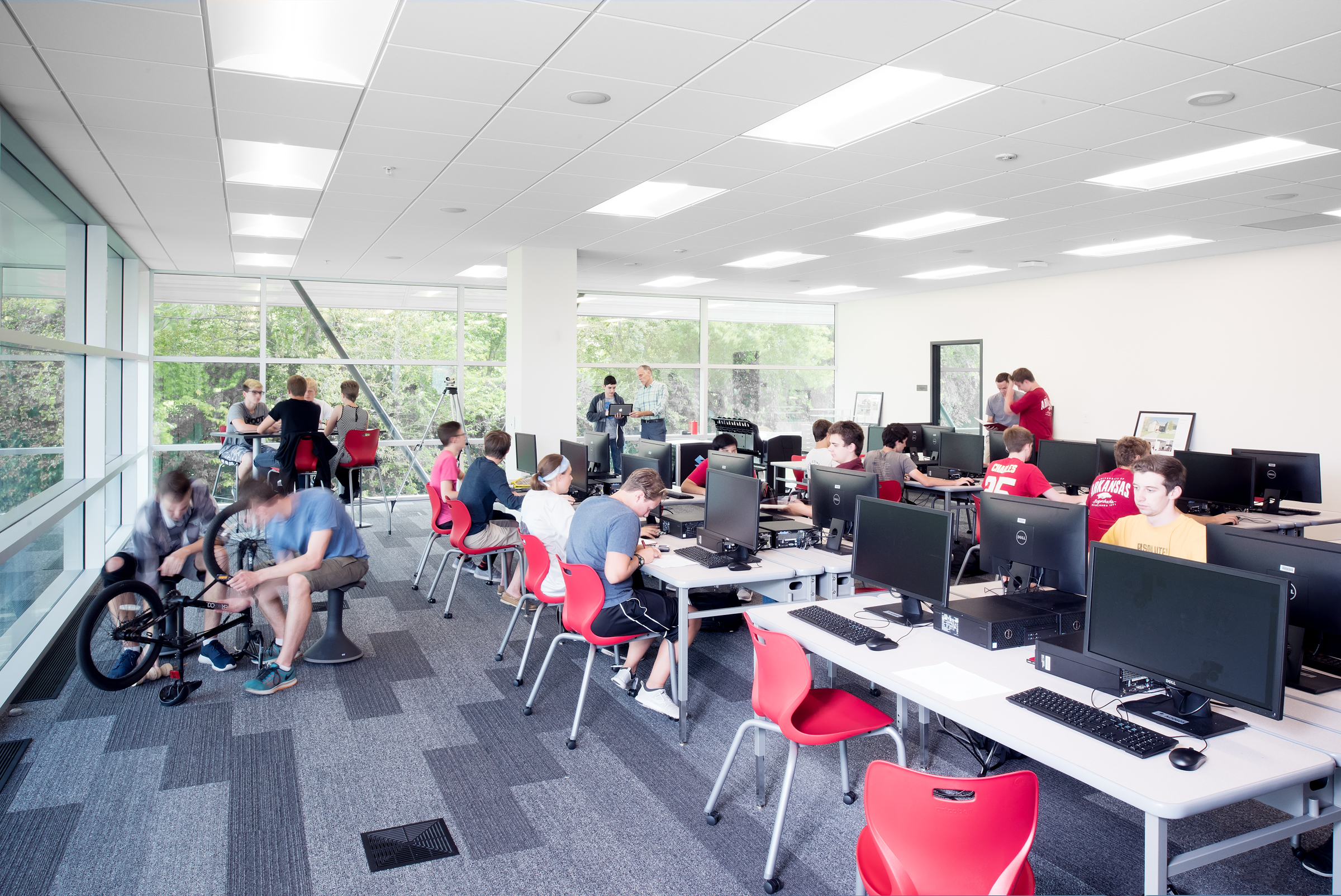 学术成就中心——绿色环保、功能齐全的教育空间-16