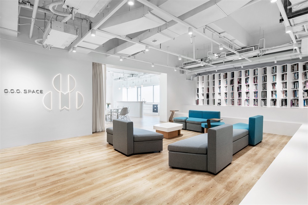 靳刘高设计 | 创意办公与公共空间的互动-26