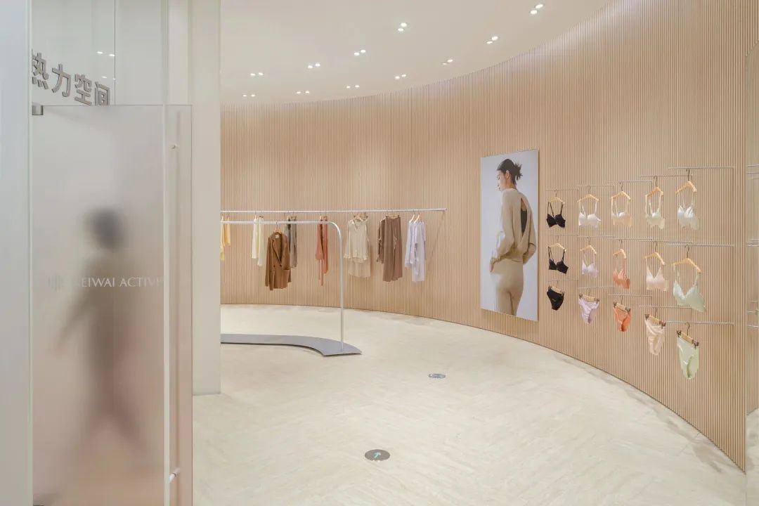 北京NEIWAI内外中环全新概念旗舰店丨中国北京-23